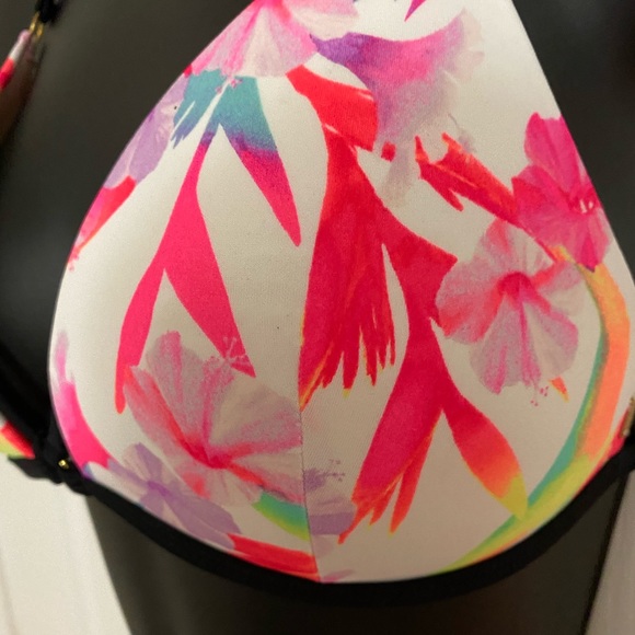 Victoria’s Secret PINK bikini top - Picture 5 of 8